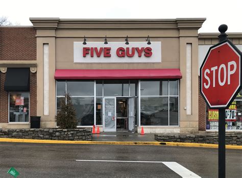 5 guys rookwood|Five Guys in Rookwood Commons, Norwood, Store .